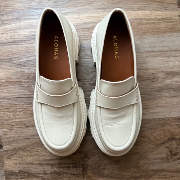 ALOHAS TRAILBLAZER CREAM LEATHER LOAFERS - Picture 1 of 5